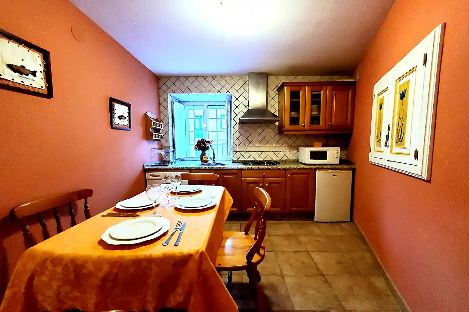 cocina-equipada-alquiler-turistico-mariña-lucense